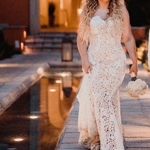 Monique Lhuillier Atherton Wedding Dress / Gown Size 6 - Picture 9 of 16